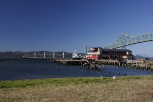 Im Hafen von Astoria, über diese 70 m hohe Brücke sind wir kurz zuvor gefahren.