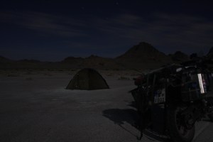 geschichtsträchtiger Zeltplatz im Mondschein