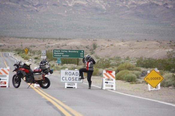 Diese Strassensperrung kann man leider nicht 